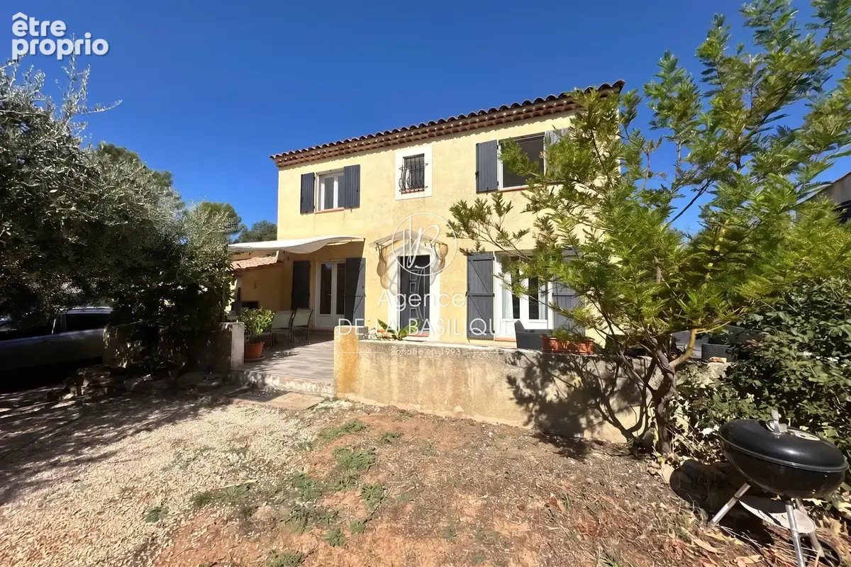 Maison 6 pièces 121 m² à vendre à Saint-Maximin-La-Sainte-Baume (83470) - photo 2