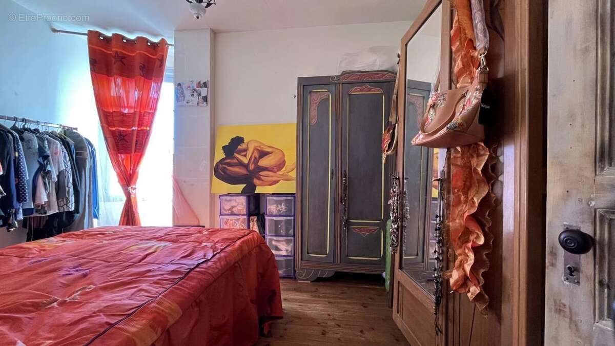 Maison à CHENAC-SAINT-SEURIN-D&#039;UZET