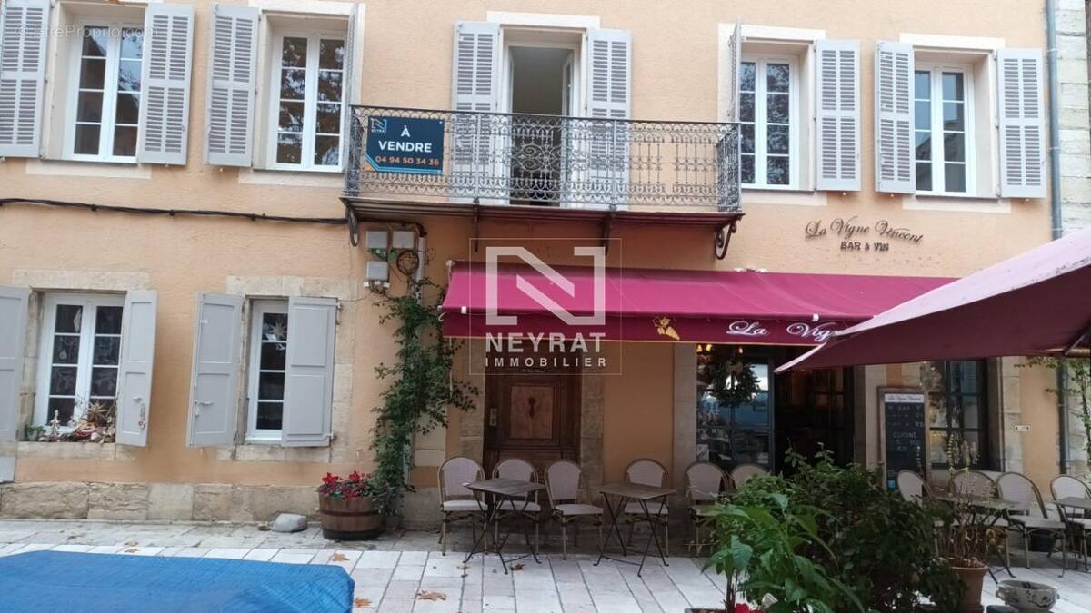 Appartement à TOURRETTES