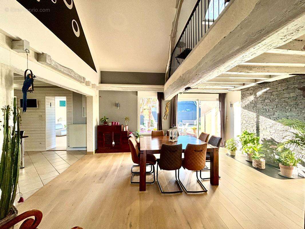 Maison 7 pièce(s) 175 m2 avec piscine - photo 9