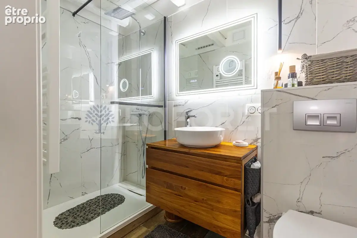 Agence immobiliere laforet - "galanthus" - maison de 136,27m² - terrain de 659m² - garages - piscine - jaccuzzi - dpe d - photo 15