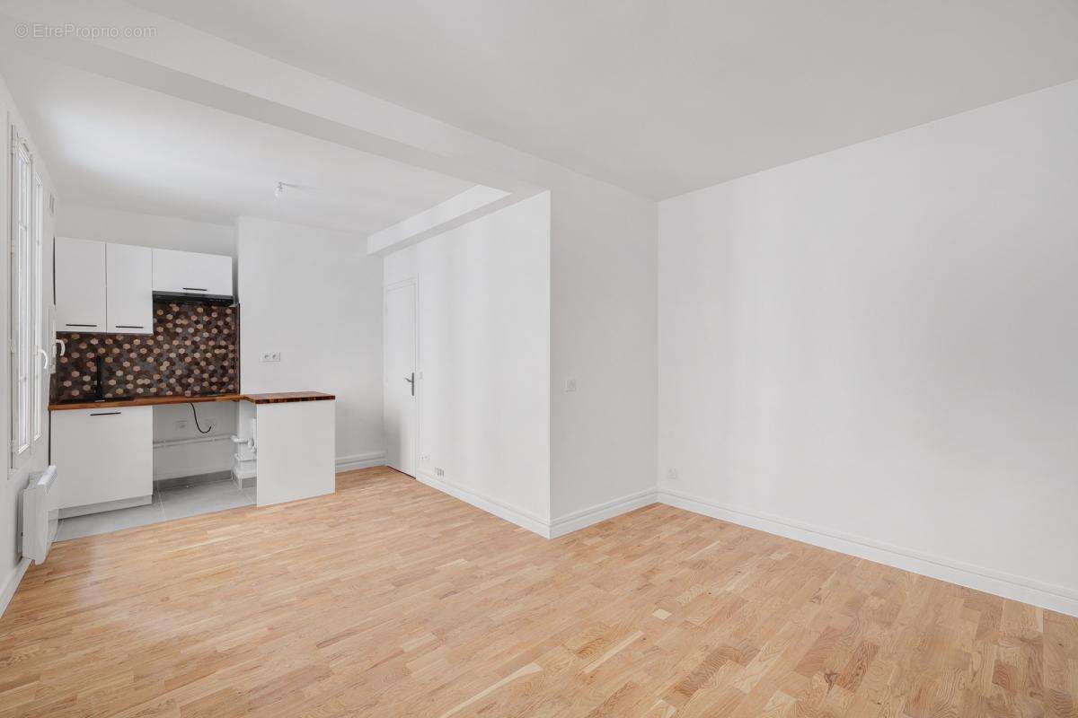 Appartement à PARIS-20E