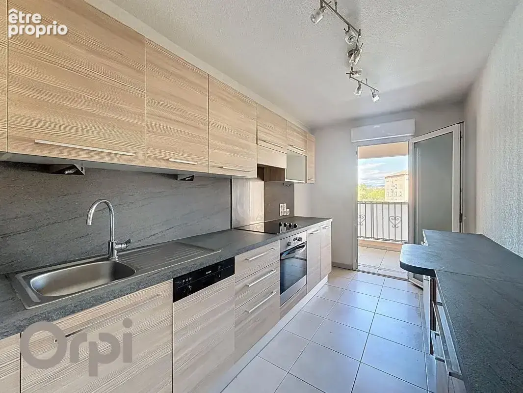 Appartement 3 pièces en dernier étage avec terrasse et garage – Roquebrune-sur-Argens - photo 4