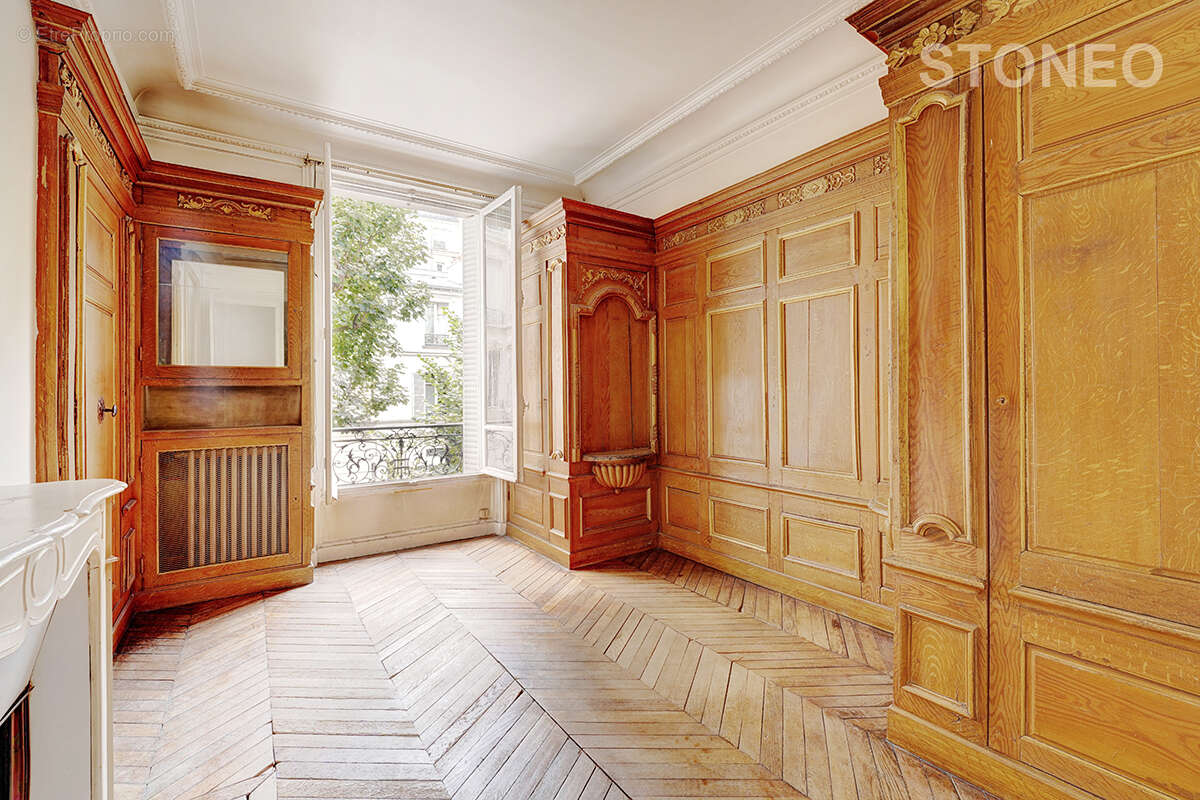 Appartement à PARIS-7E