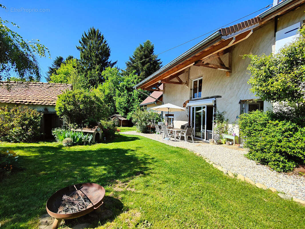 Maison à SAINT-GENIX-SUR-GUIERS