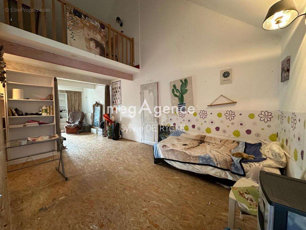 Maison à VILLENEUVE-L'ARCHEVEQUE