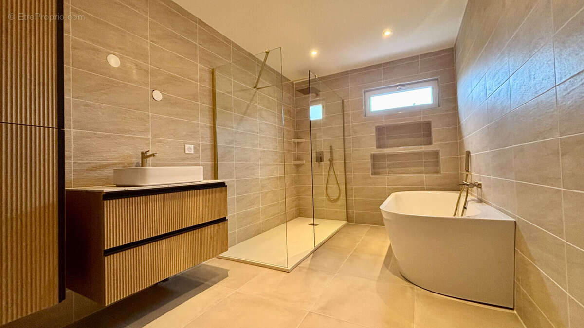 Maison à CORBEIL-ESSONNES