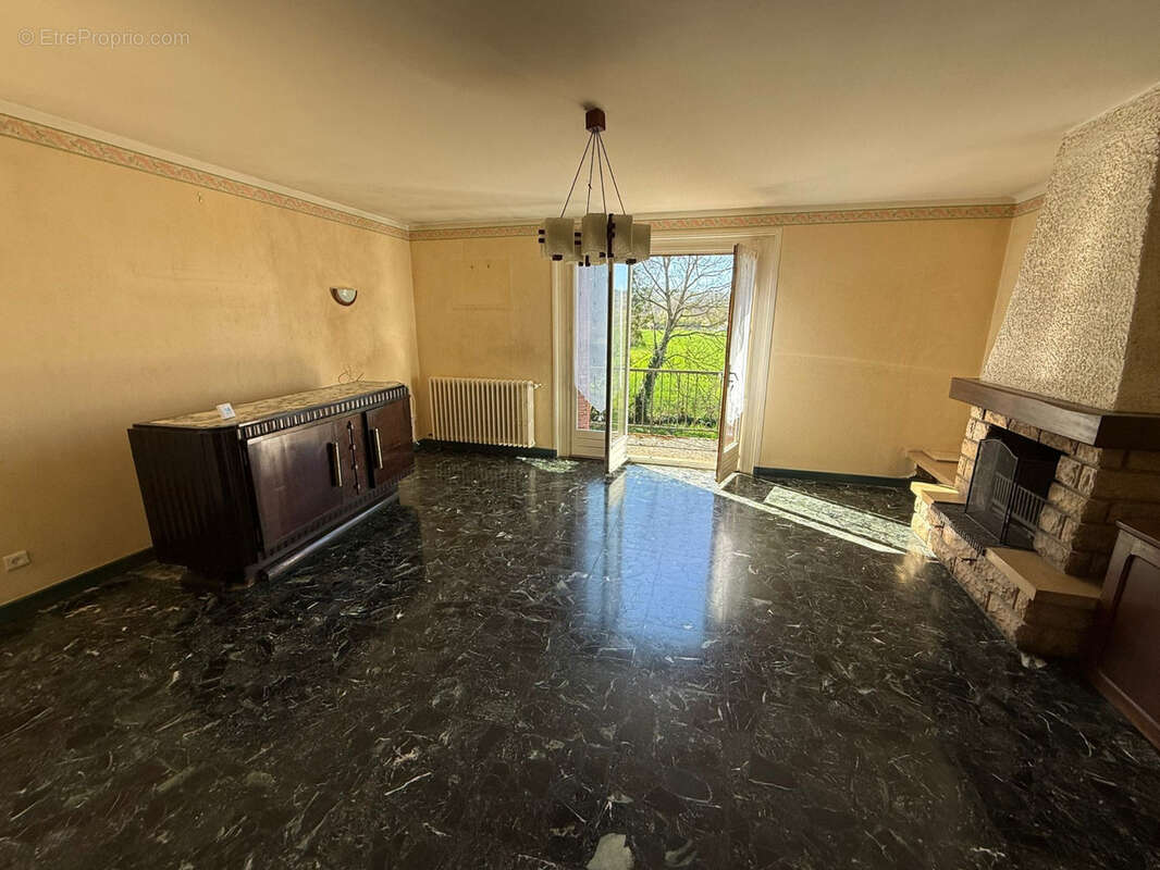 Maison à VILLEREVERSURE