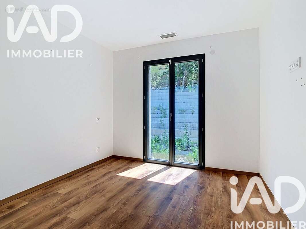 Maison 83 m² à Rodes  - photo 9