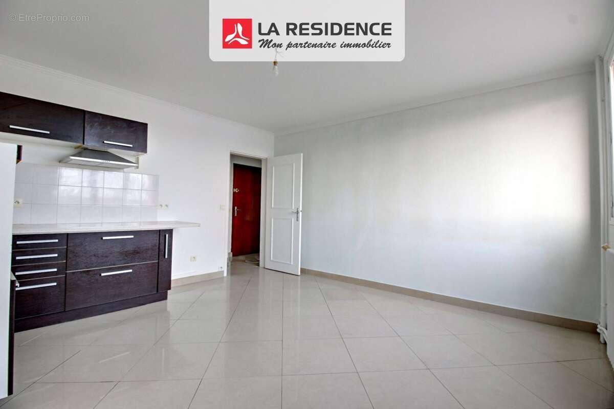 Appartement à SARTROUVILLE