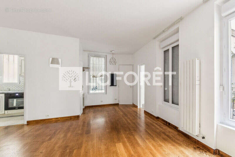 Appartement à PARIS-7E