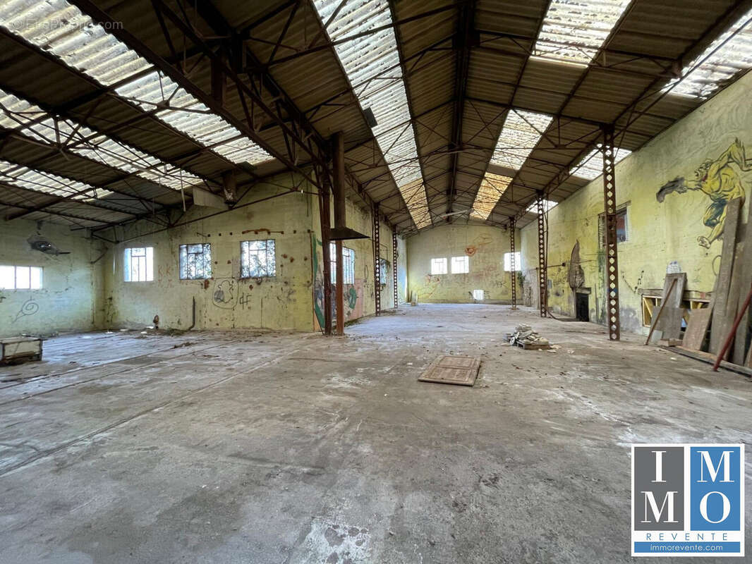 Commerce à MEHUN-SUR-YEVRE