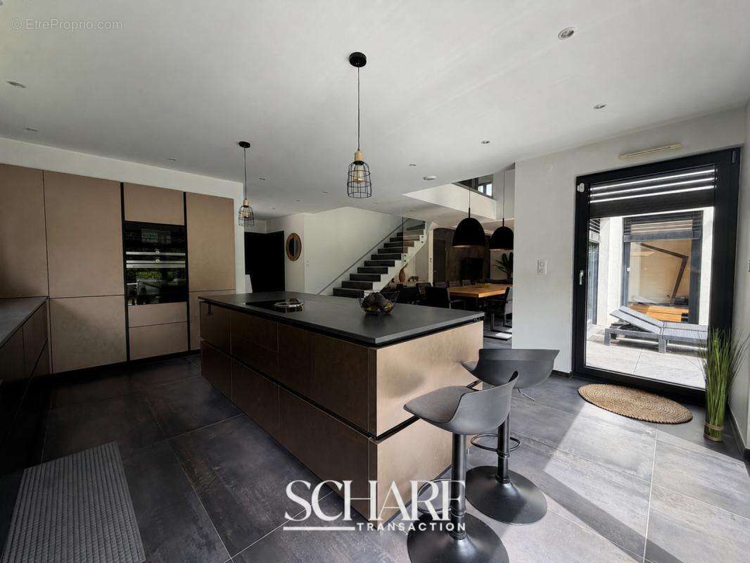 Maison moderne de 200 m² à Hangenbieten - photo 4