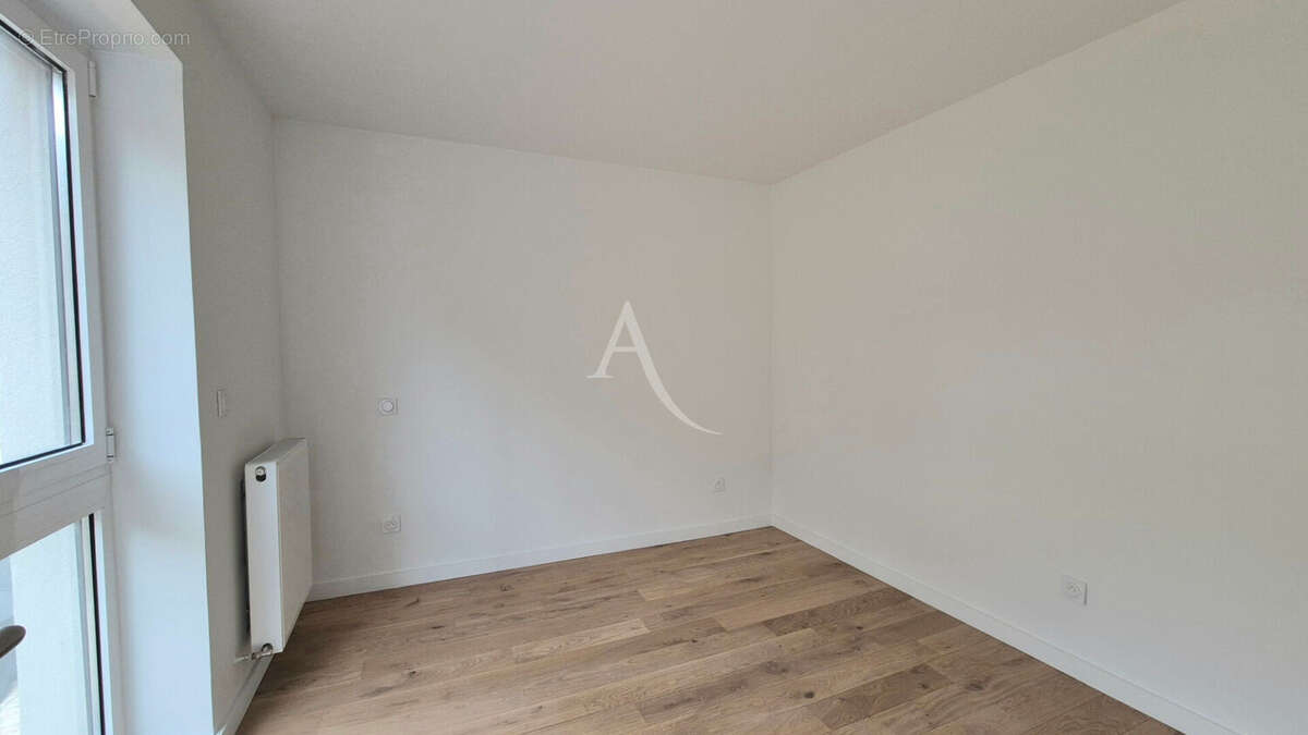 Maison à BURES-SUR-YVETTE