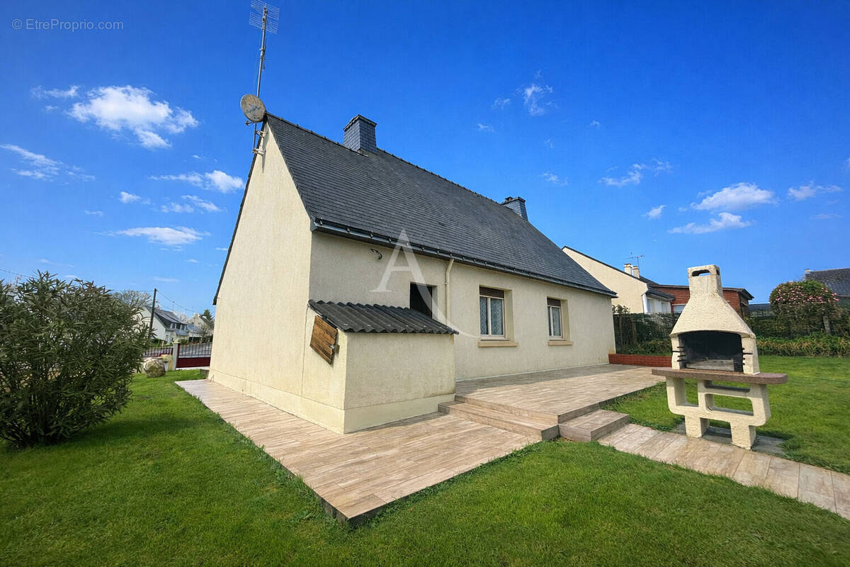 Maison à LUSANGER