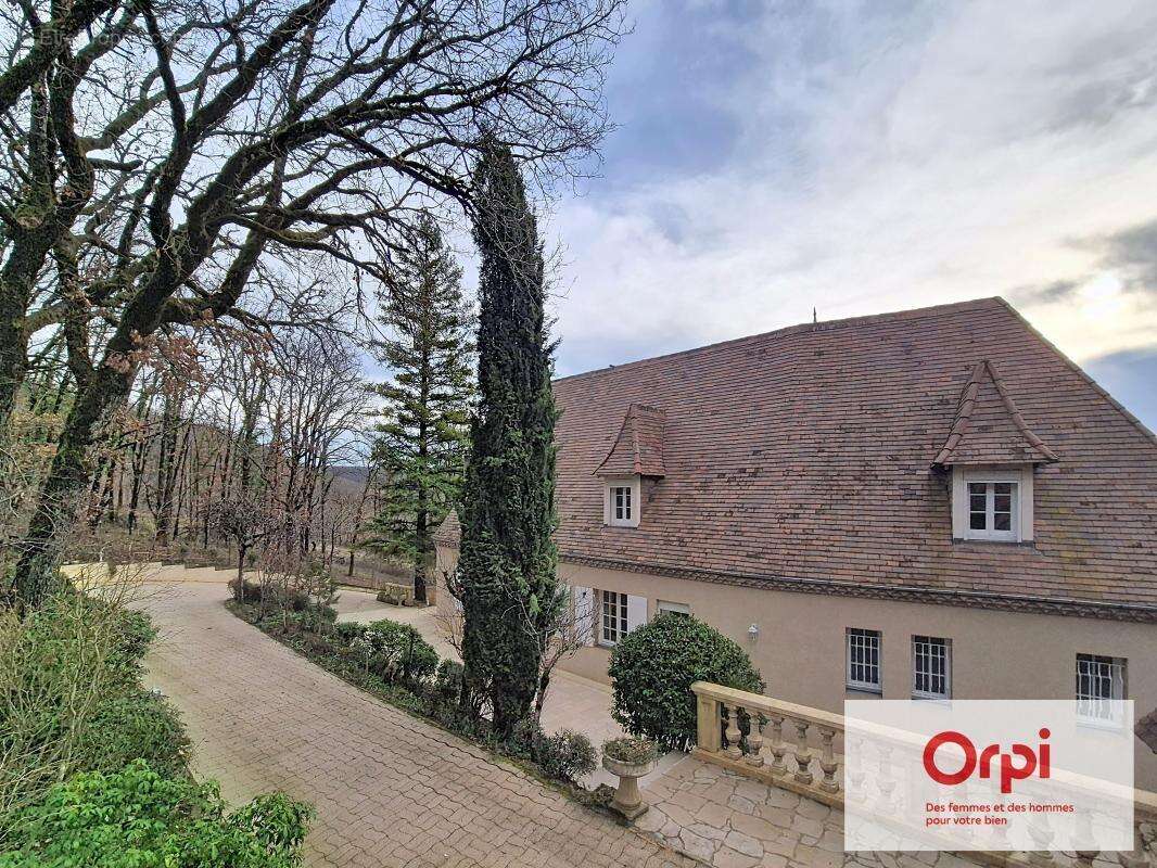 Maison à CONDAT-SUR-VEZERE