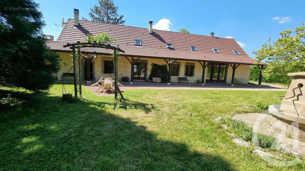 Maison à BANTANGES