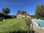 Maison à SAUVIAT-SUR-VIGE
