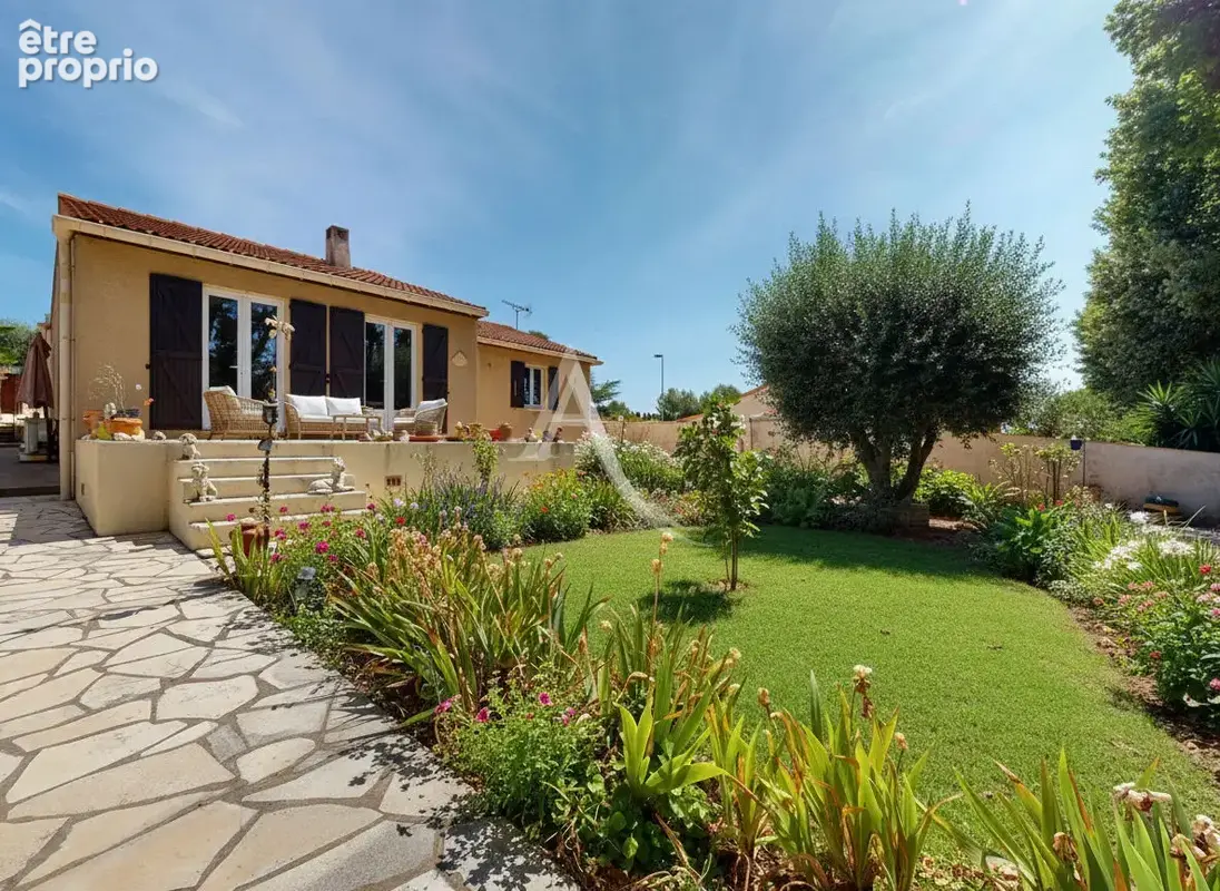 Maison à PARAZA