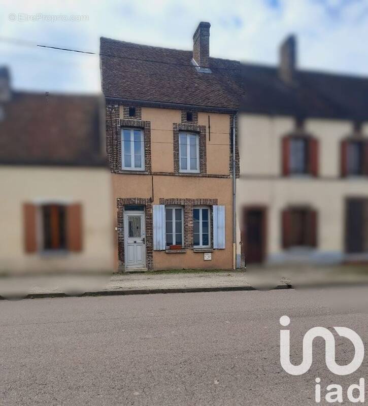 Photo 1 - Maison à ARCES-DILO