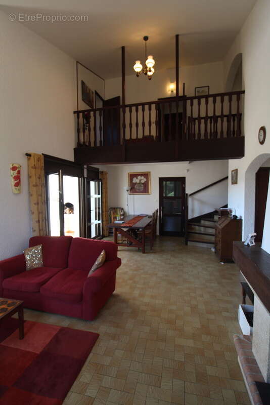 Maison à MONTSERET