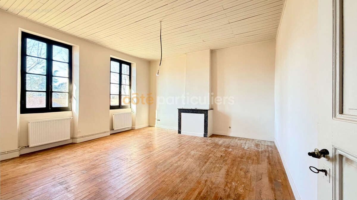 Appartement à VILLEBRUMIER