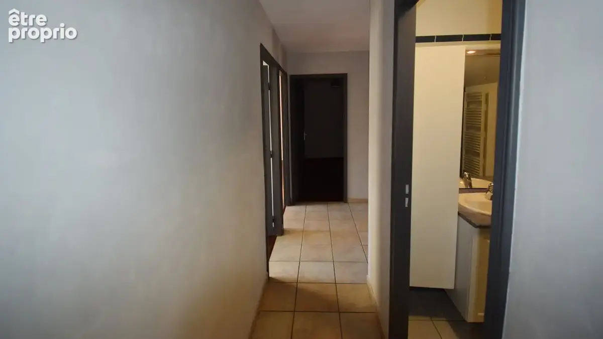 À VENDRE - QUARTIER JEANNE D'ARC - Appartement T5 111,90 m² au dernier étage - photo 10
