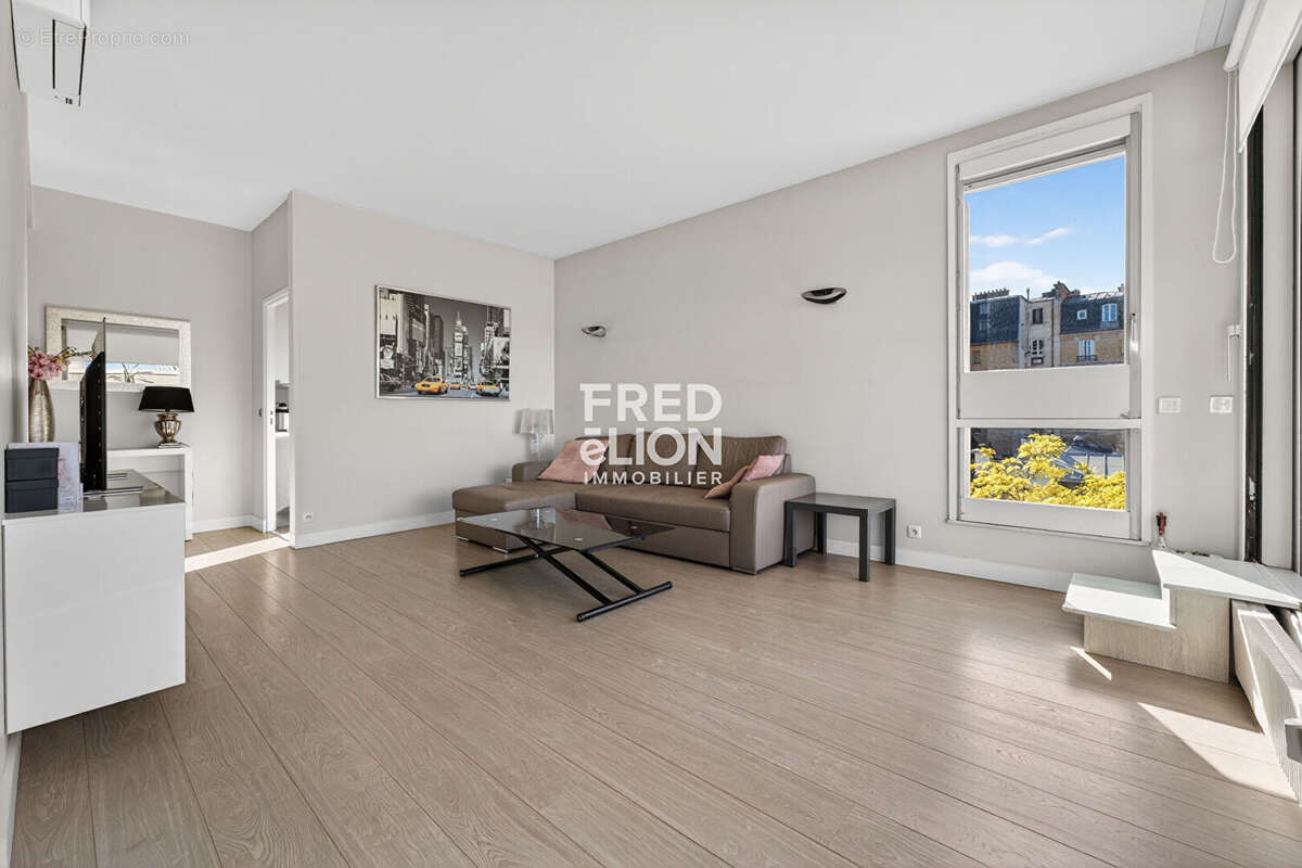 Appartement à NEUILLY-SUR-SEINE