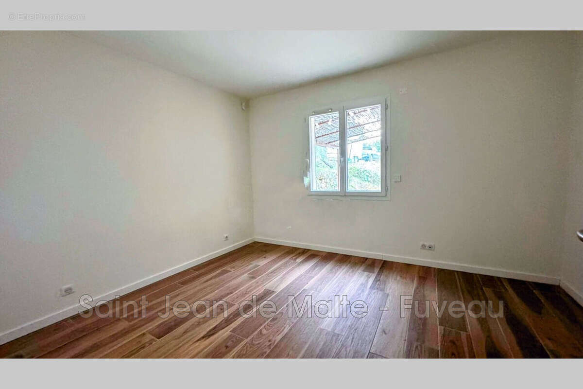 Maison à LA BOUILLADISSE