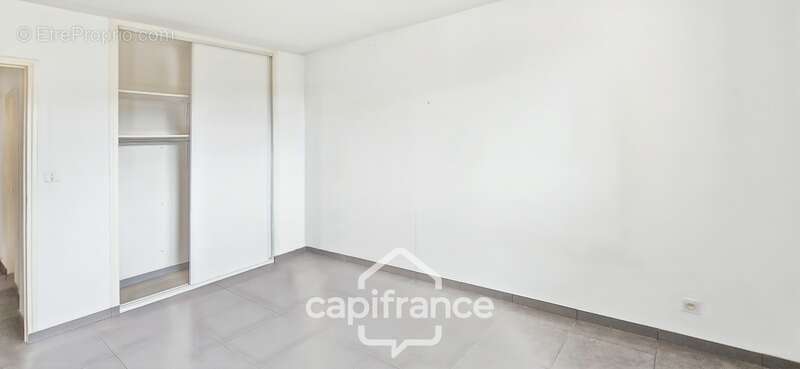 Appartement à CUERS