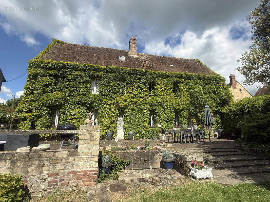 Maison à BELLOU-SUR-HUISNE