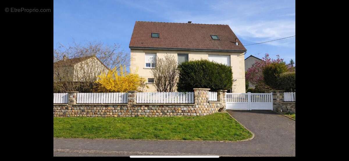 Maison à CHAUNY