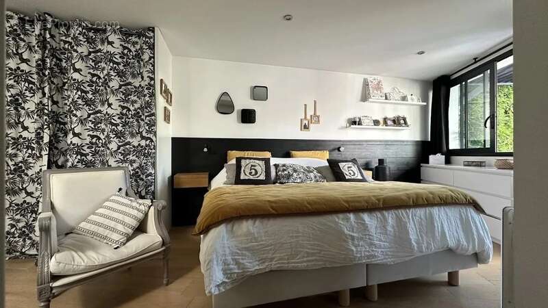 Maison à vendre 7 pièces LA ROCHELLE (17) - photo 3
