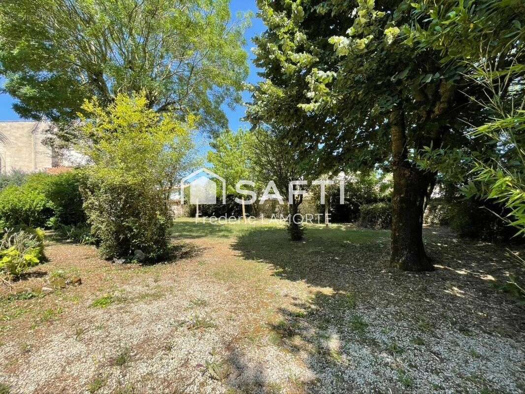 Photo 2 - Terrain à SAINTE-SOULLE