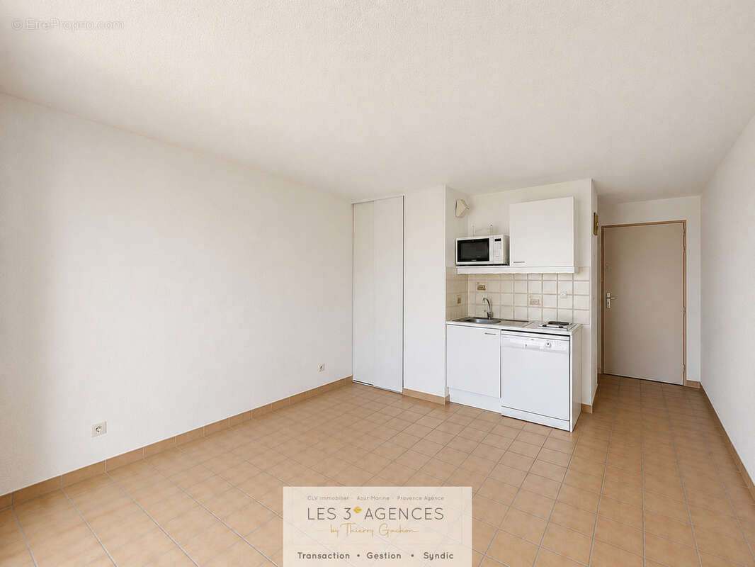 2 pièces 28 m2 - Vue mer - Hauteurs de Cavalaire - photo 4