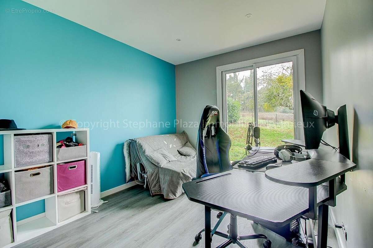 Maison à VILLIEU-LOYES-MOLLON