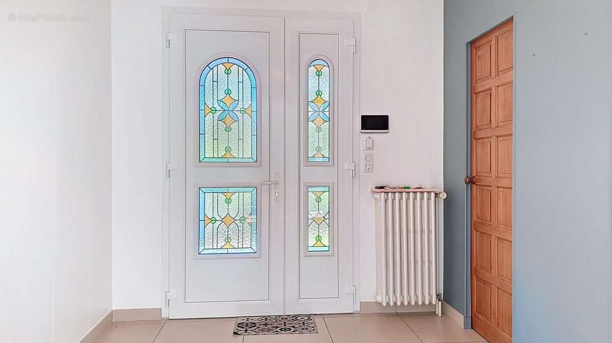 Maison 370 m² à Le Boupere  - photo 3