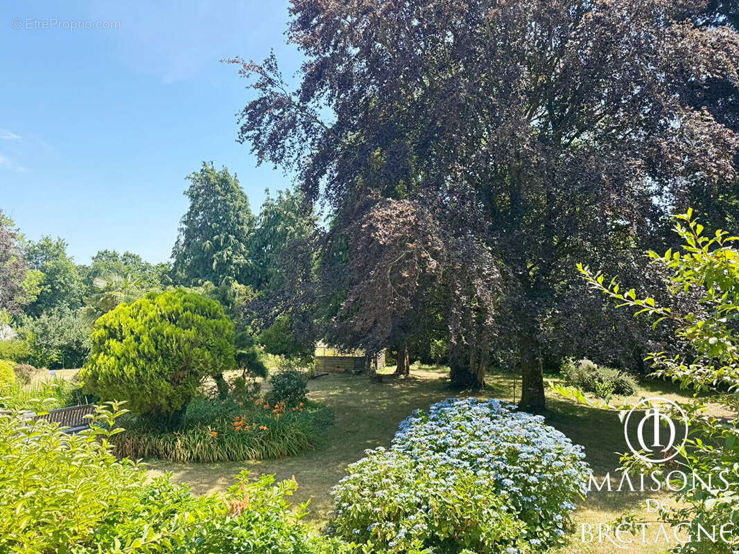 Demeure bourgeoise 260 m², 11 pièces à vendre à Larmor-Plage - photo 13