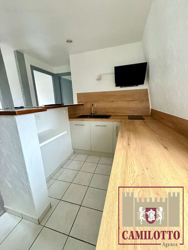 Immeuble de trois appartements à Nogent Le Roi - photo 12