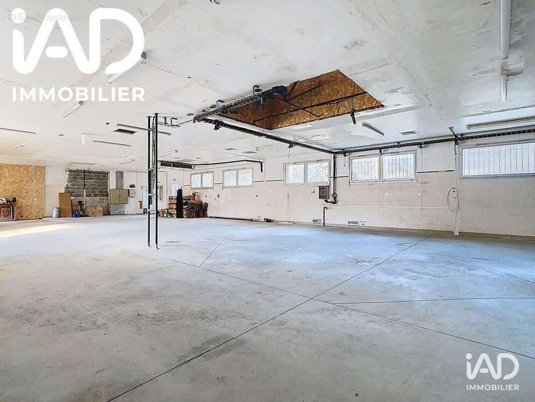 Photo 2 - Commerce à MARQUIXANES