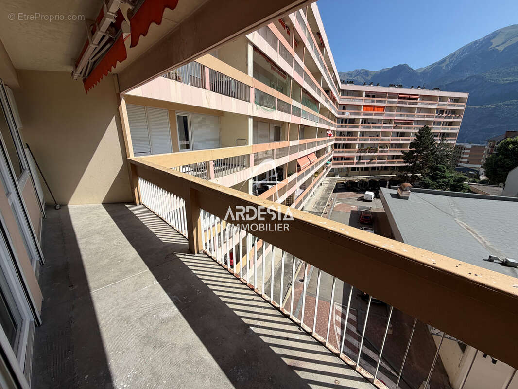 Bel appartement T3 avec grand balcon   Saint-Jean-de-Maurienne - photo 19