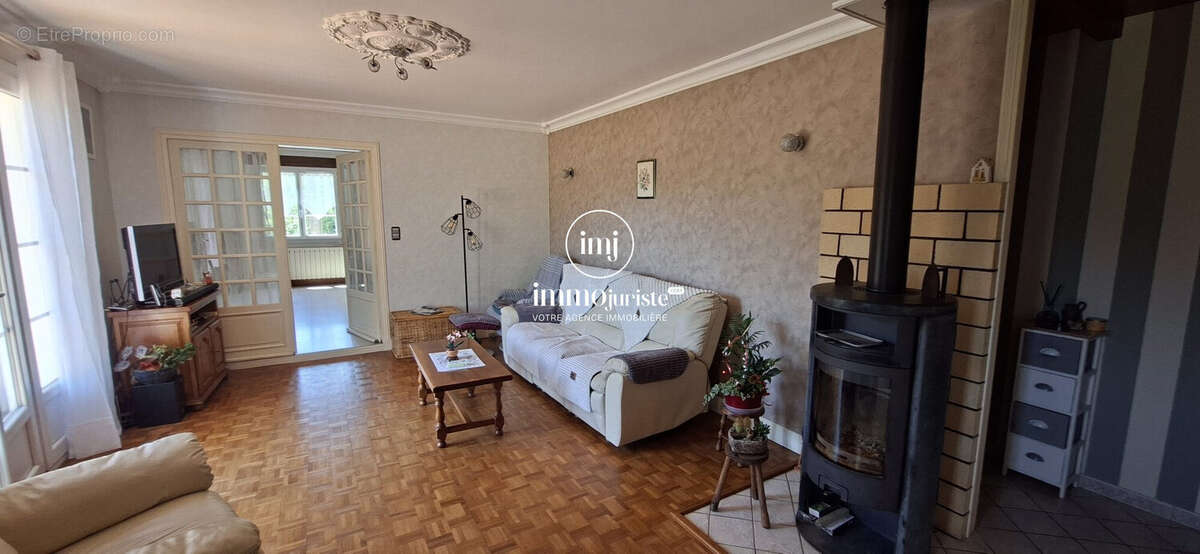 Maison 140 m² à Etagnac  - photo 9