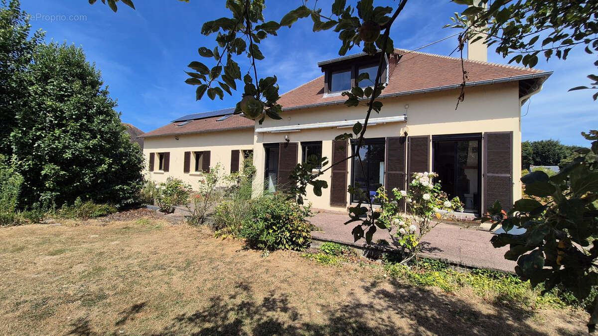 Maison à MONTIVILLIERS