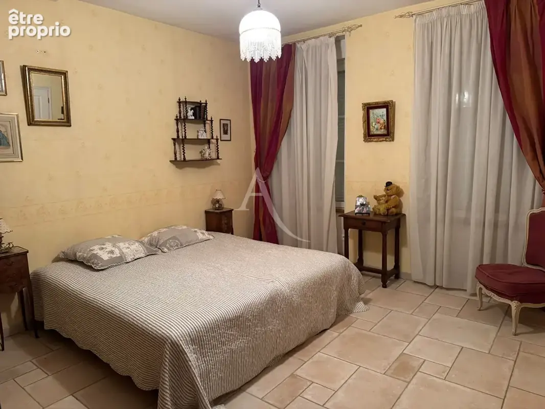 Maison familiale 8 pièces - 206 m2 - Centre ville de Neuville-aux-bois - photo 5