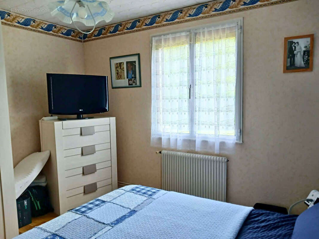 Maison 125 m² à Villeneuve-La-Guyard  - photo 8