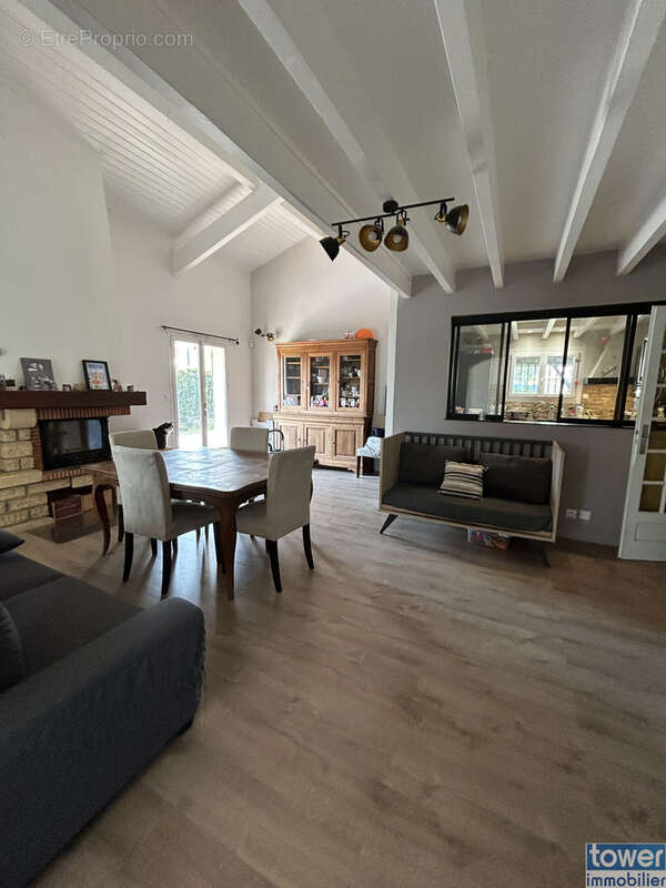 Maison à SAINT-SULPICE-ET-CAMEYRAC