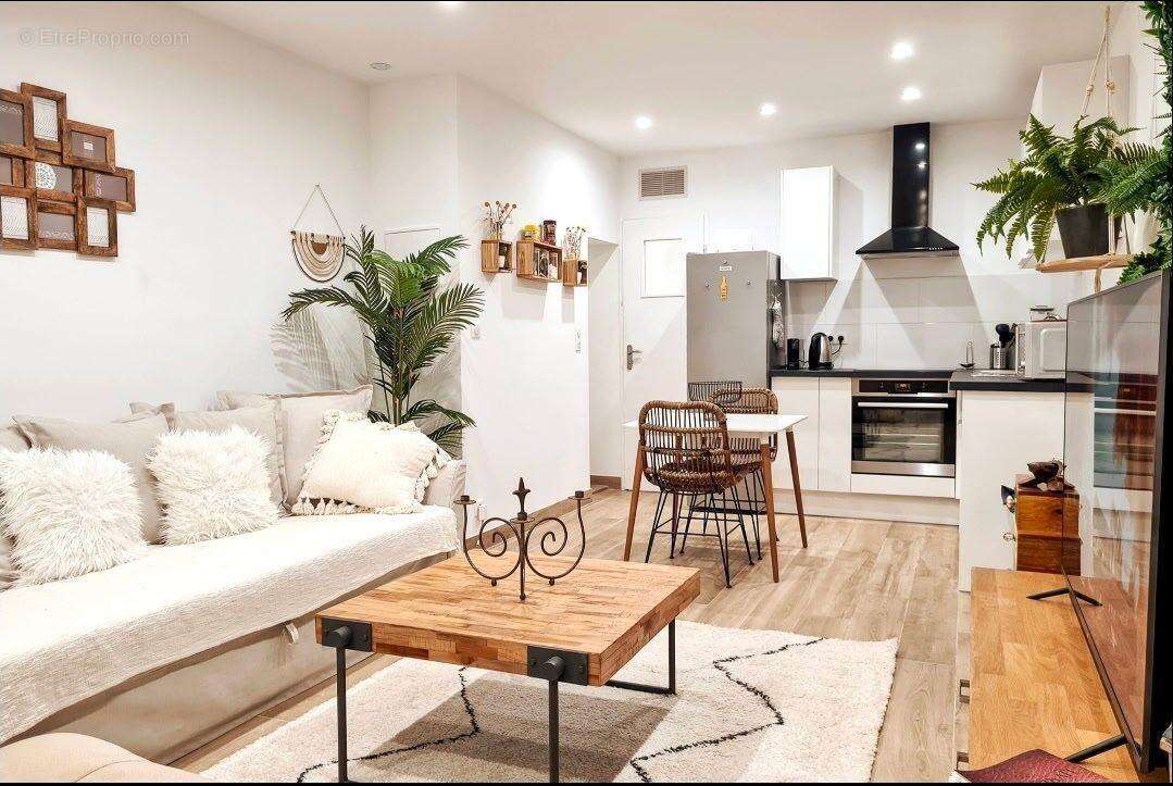 Pièce principale - Appartement à LA CIOTAT