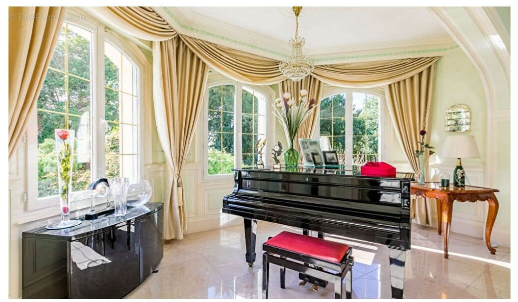 Maison à CREPY-EN-VALOIS