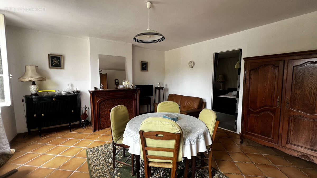 Maison à CAMBLANES-ET-MEYNAC