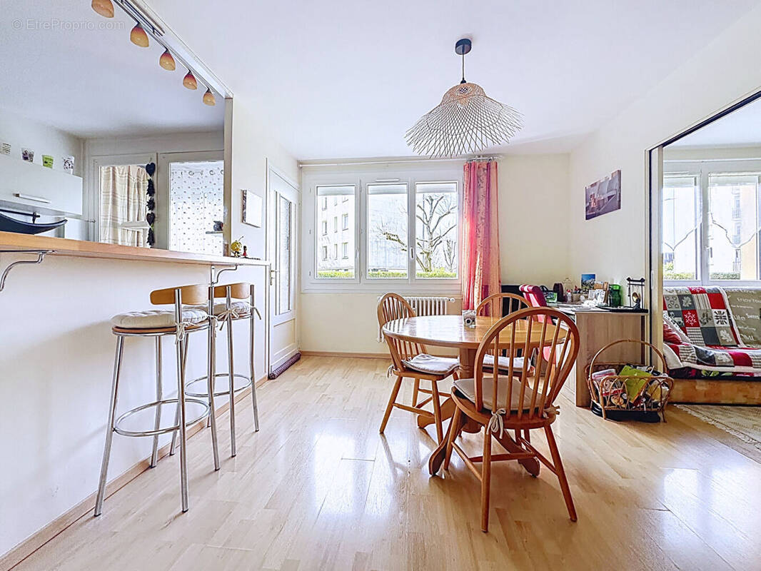 Appartement à LUCE
